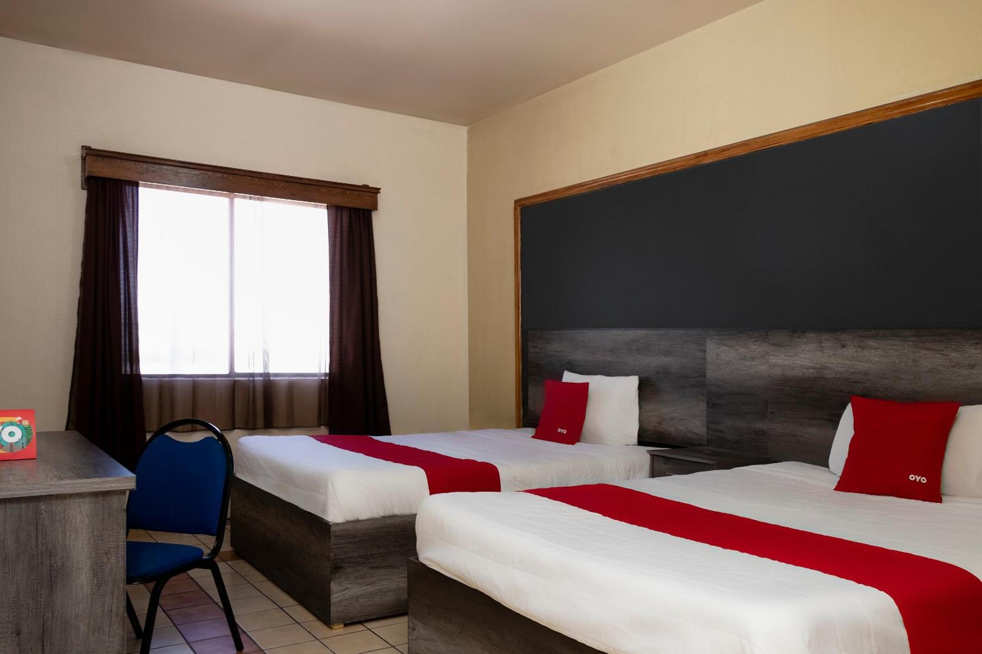Oyo Hotel Real Del Sur, Estadio チワワ エクステリア 写真