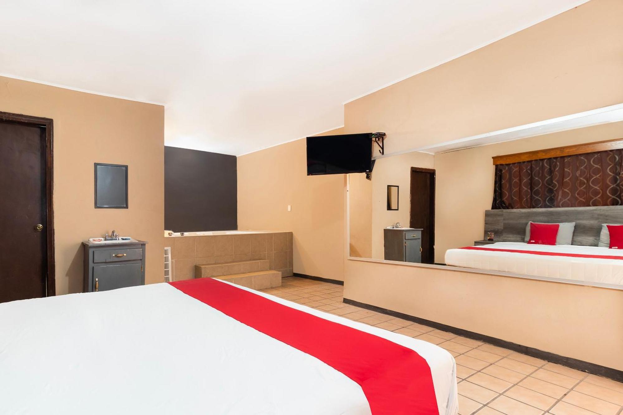 Oyo Hotel Real Del Sur, Estadio チワワ エクステリア 写真