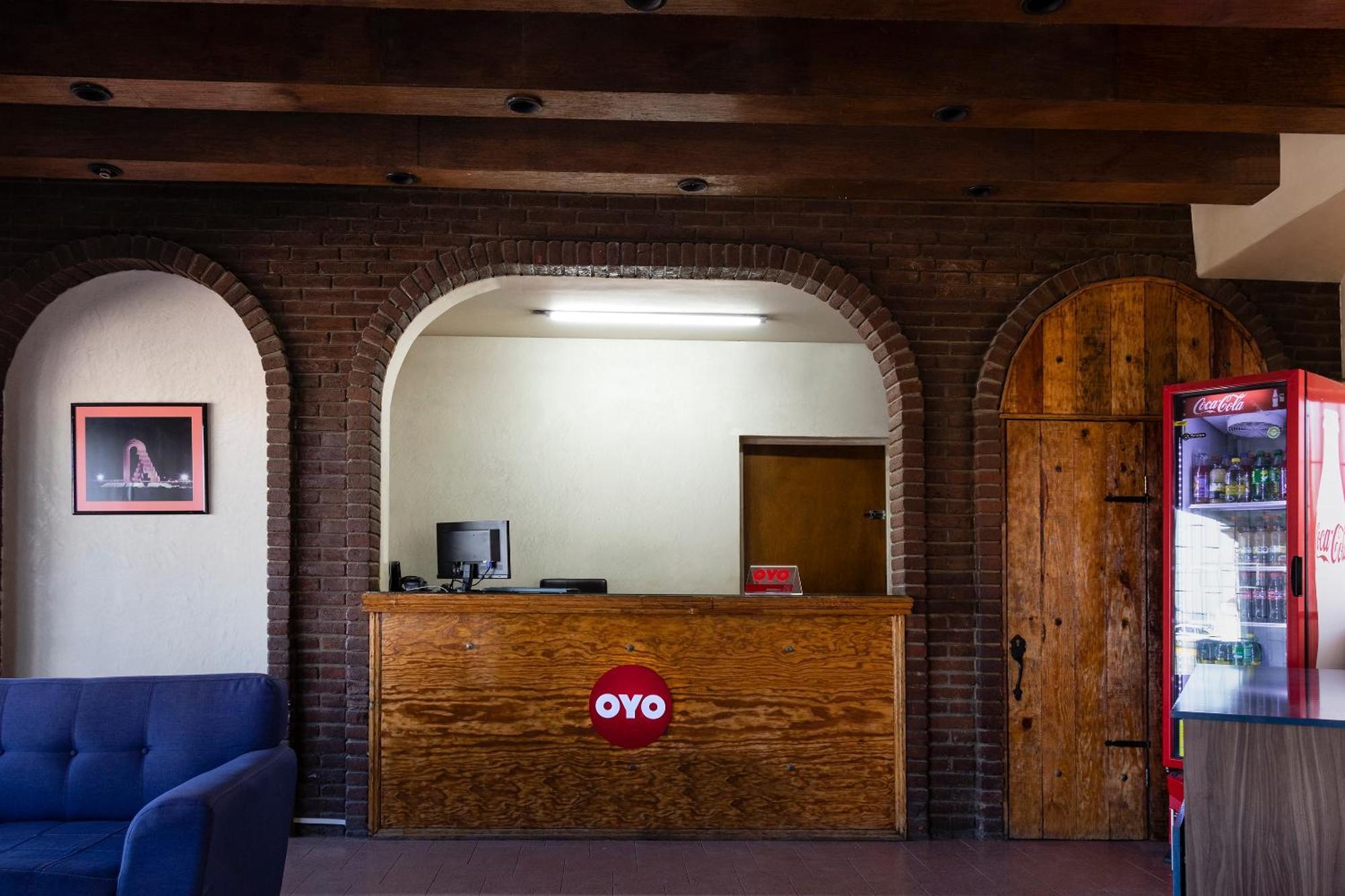 Oyo Hotel Real Del Sur, Estadio チワワ エクステリア 写真