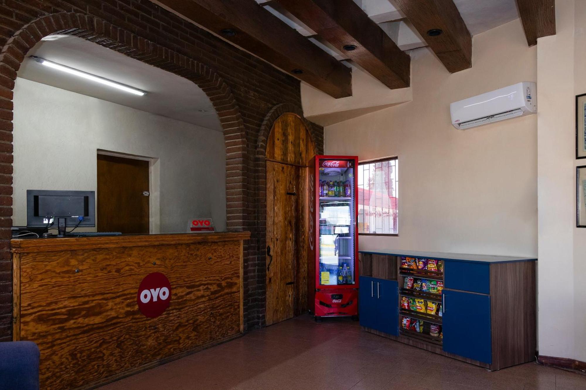 Oyo Hotel Real Del Sur, Estadio チワワ エクステリア 写真